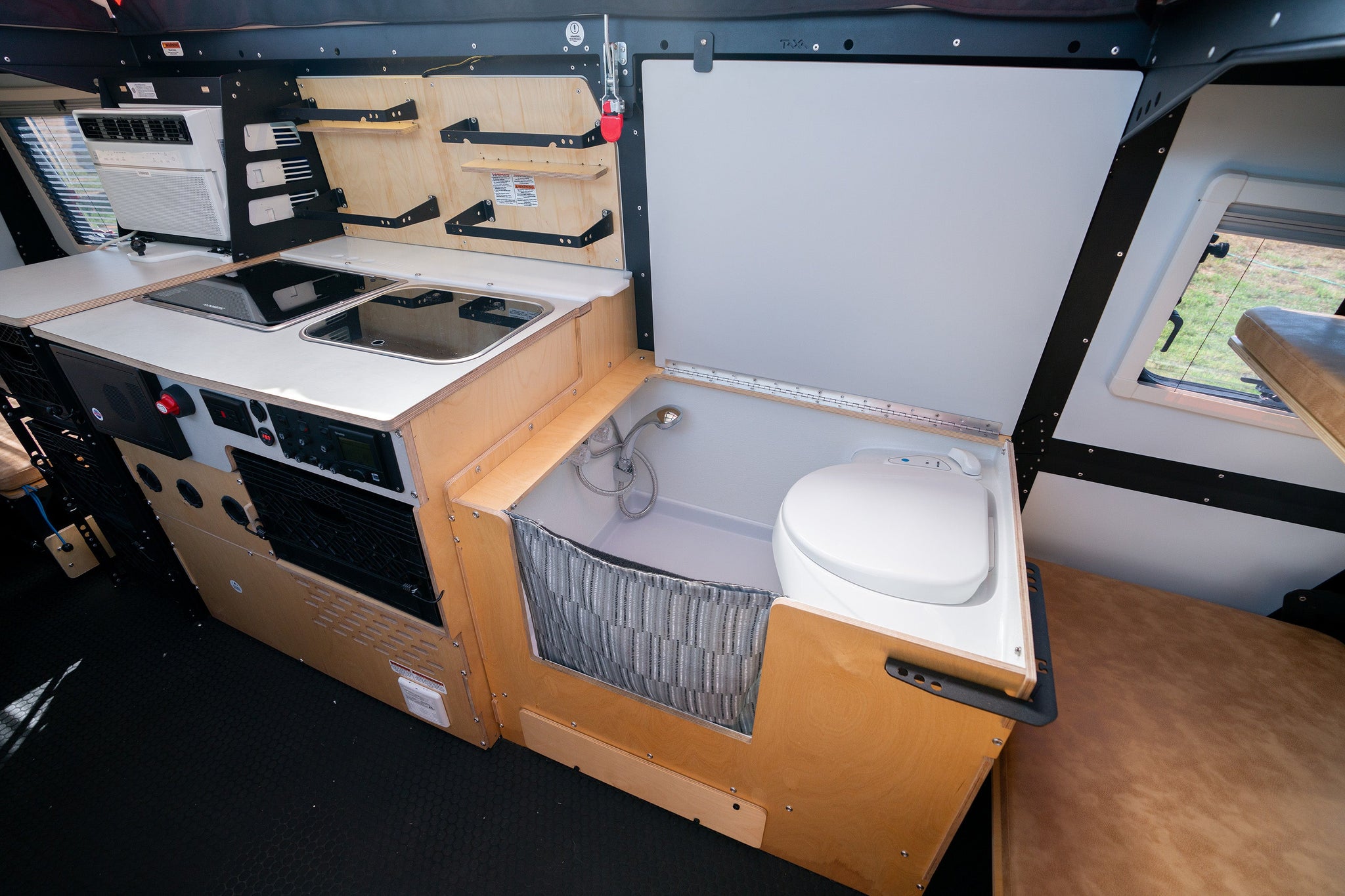 Mantis Camping Trailer Wet Bath