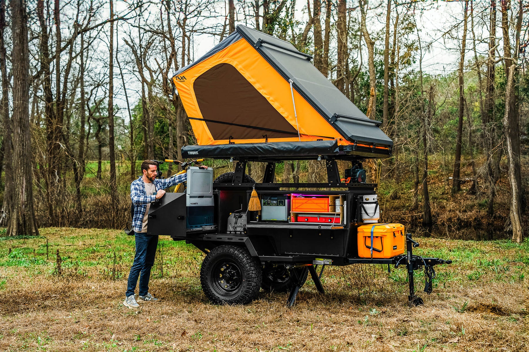 MoonMoth Clamshell Rooftop Tent