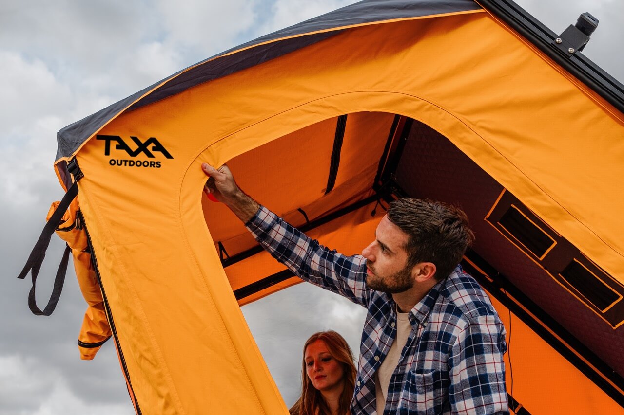 MoonMoth Clamshell Rooftop Tent